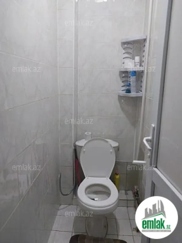 Satılır 3 otaqlı köhnə tikili 72 m²