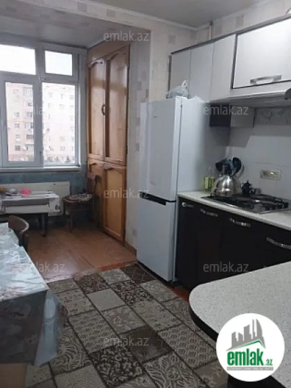 Satılır 3 otaqlı köhnə tikili 72 m²