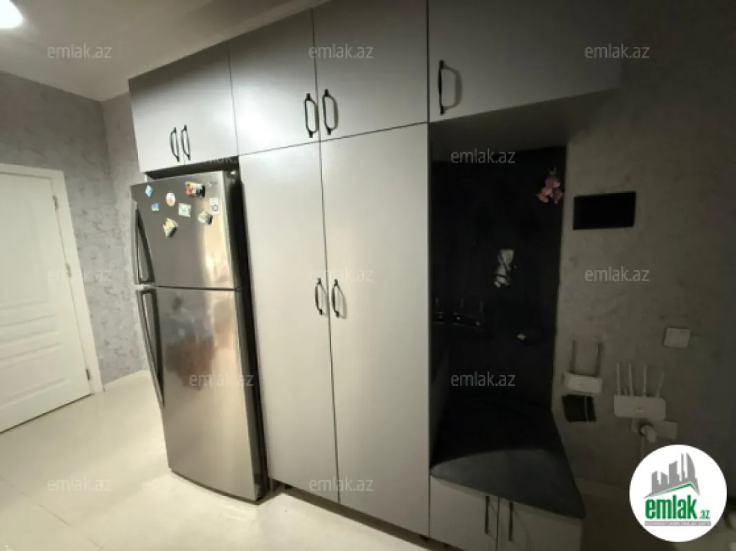 Satılır 2 otaqlı yeni tikili 76 m²