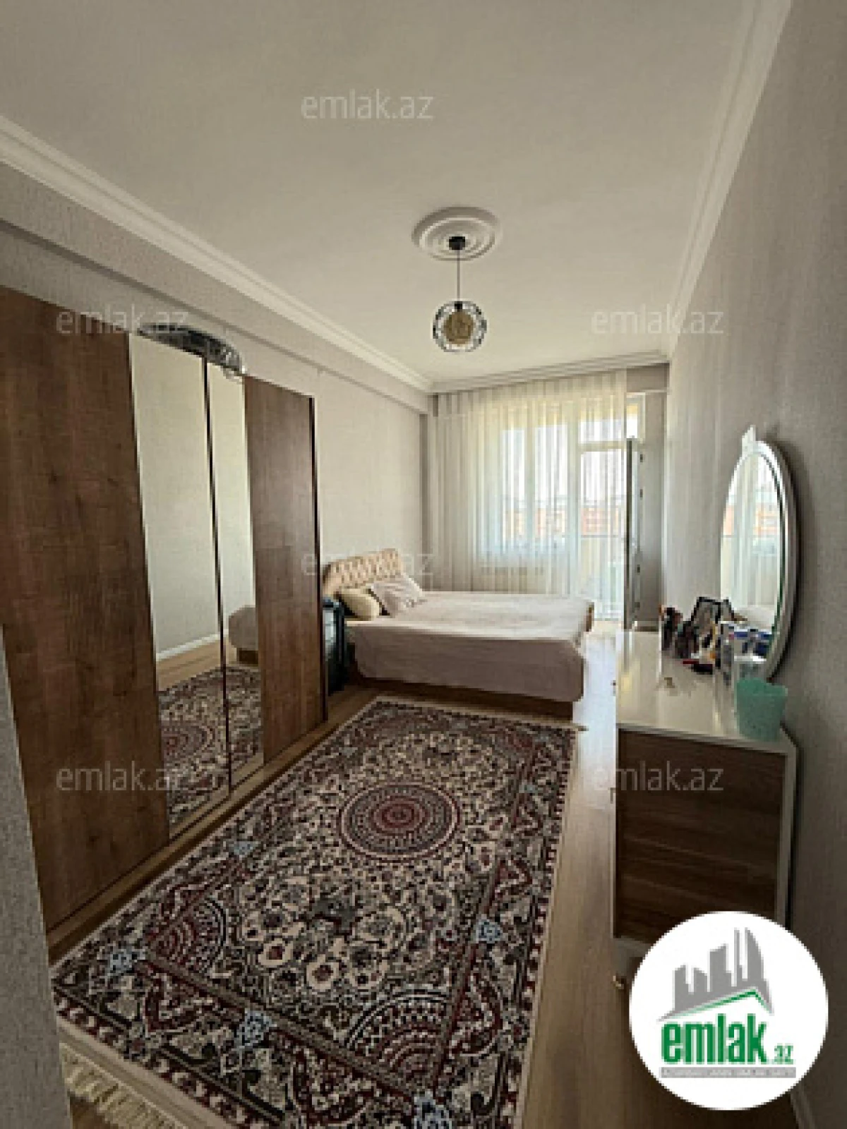 Satılır 2 otaqlı yeni tikili 76 m²