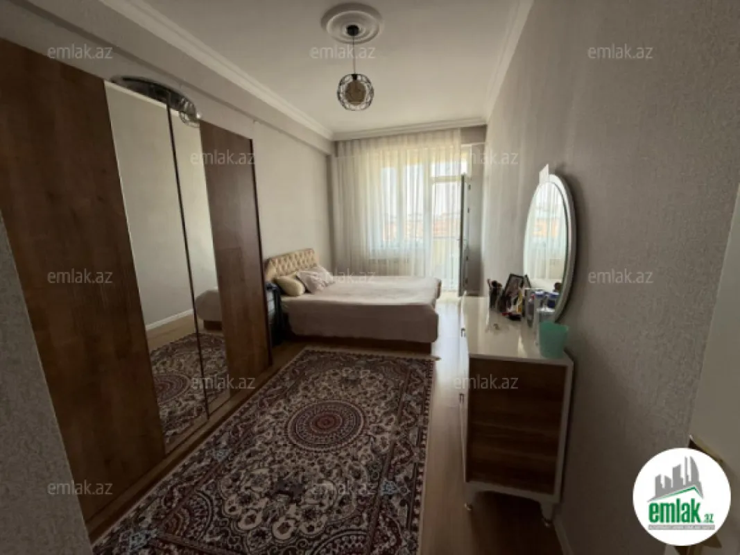 Satılır 2 otaqlı yeni tikili 76 m²