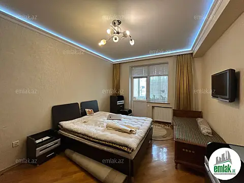 Satılır 3 otaqlı yeni tikili 157 m²