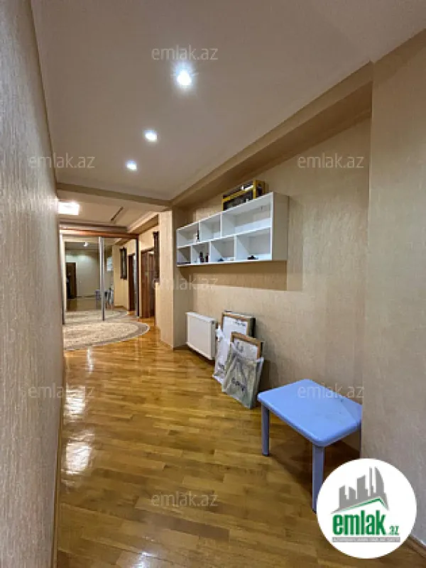 Satılır 3 otaqlı yeni tikili 157 m²