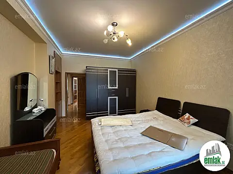 Satılır 3 otaqlı yeni tikili 157 m²