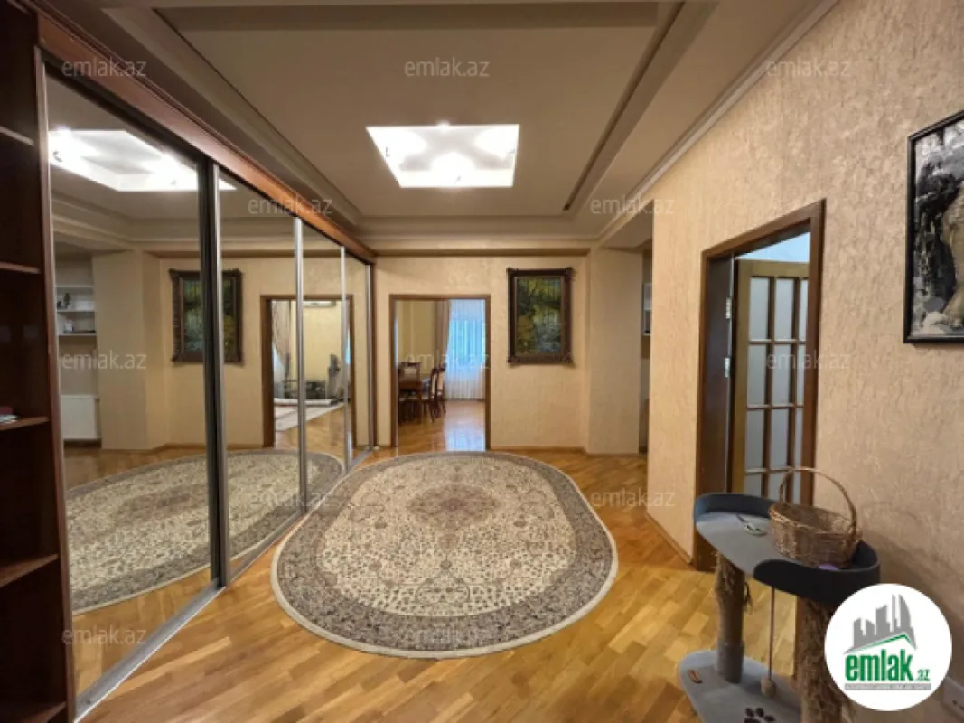 Satılır 3 otaqlı yeni tikili 157 m²