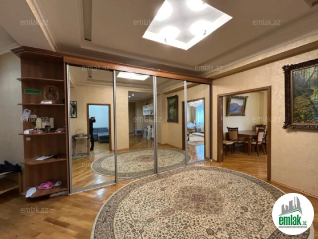 Satılır 3 otaqlı yeni tikili 157 m²