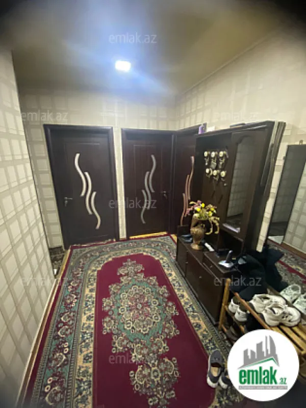 Satılır 5 otaqlı köhnə tikili 110 m²