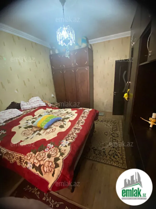 Satılır 5 otaqlı köhnə tikili 110 m²