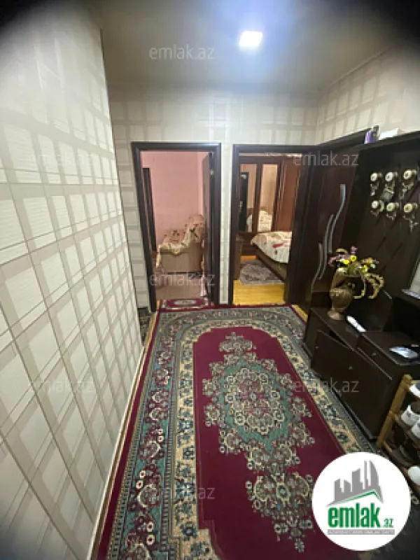 Satılır 5 otaqlı köhnə tikili 110 m²