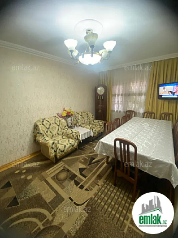 Satılır 5 otaqlı köhnə tikili 110 m²