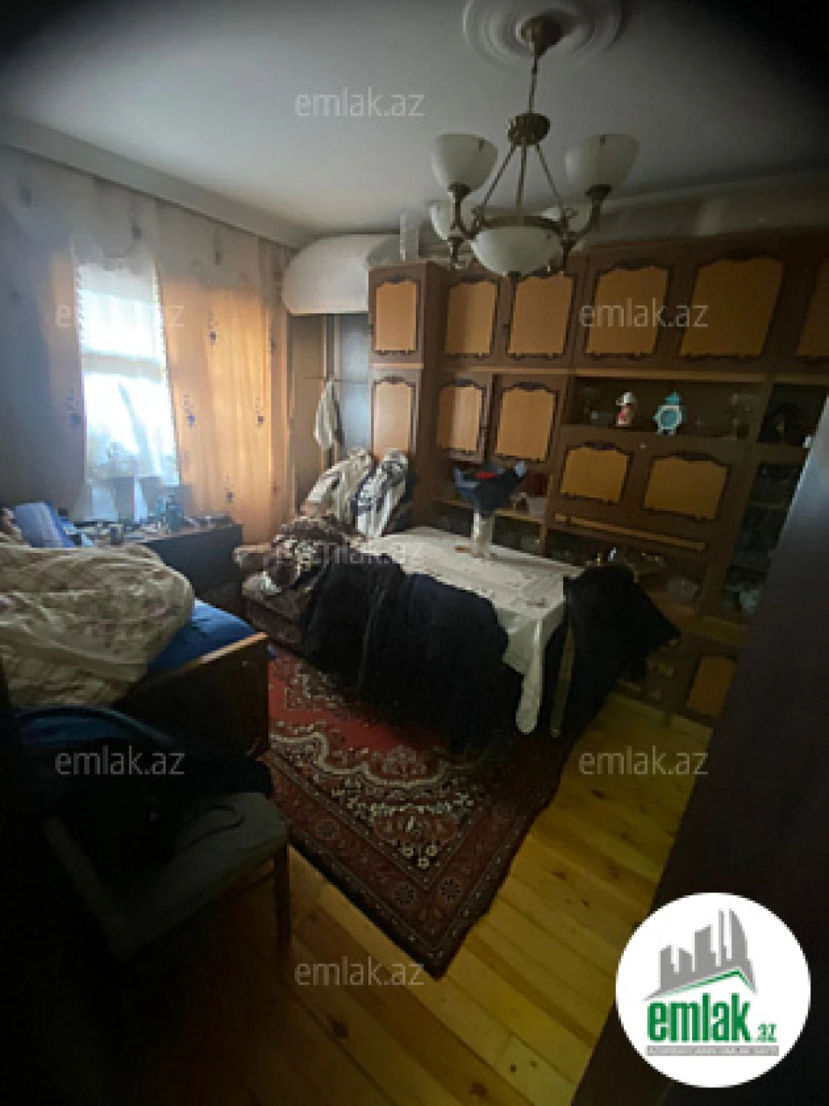 Satılır 5 otaqlı köhnə tikili 110 m²