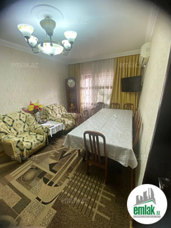 Satılır 5 otaqlı köhnə tikili 110 m²