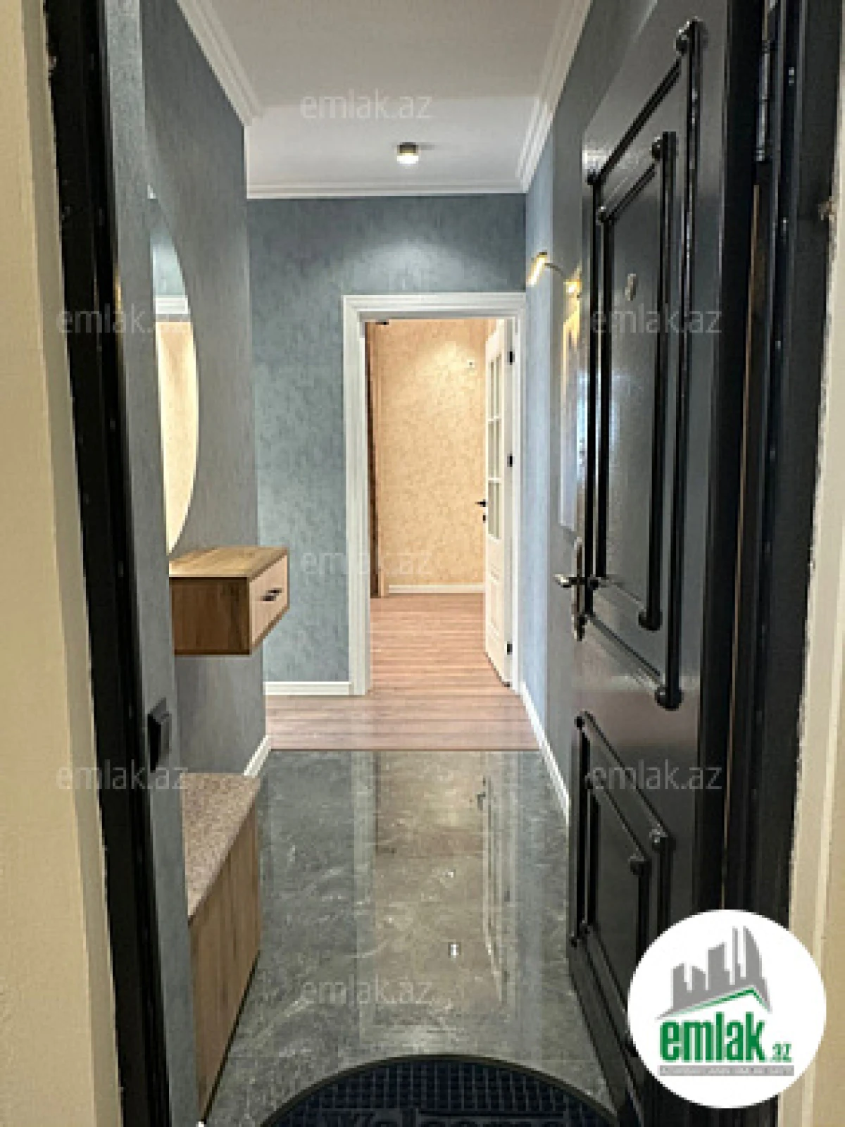 Satılır 2 otaqlı köhnə tikili 55 m²