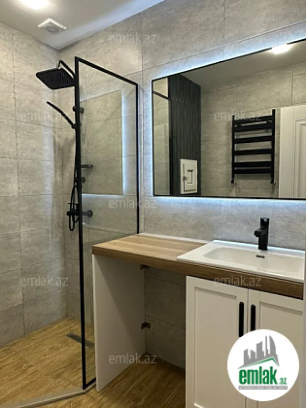 Satılır 2 otaqlı köhnə tikili 55 m²