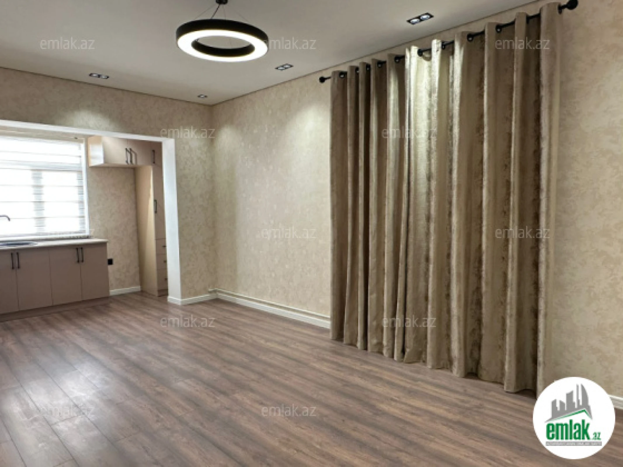 Satılır 2 otaqlı köhnə tikili 55 m²