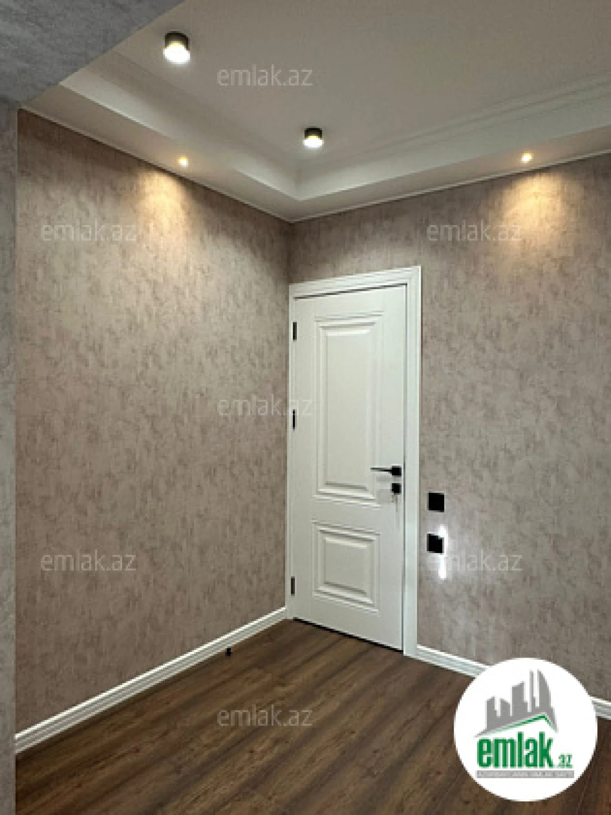 Satılır 2 otaqlı köhnə tikili 55 m²