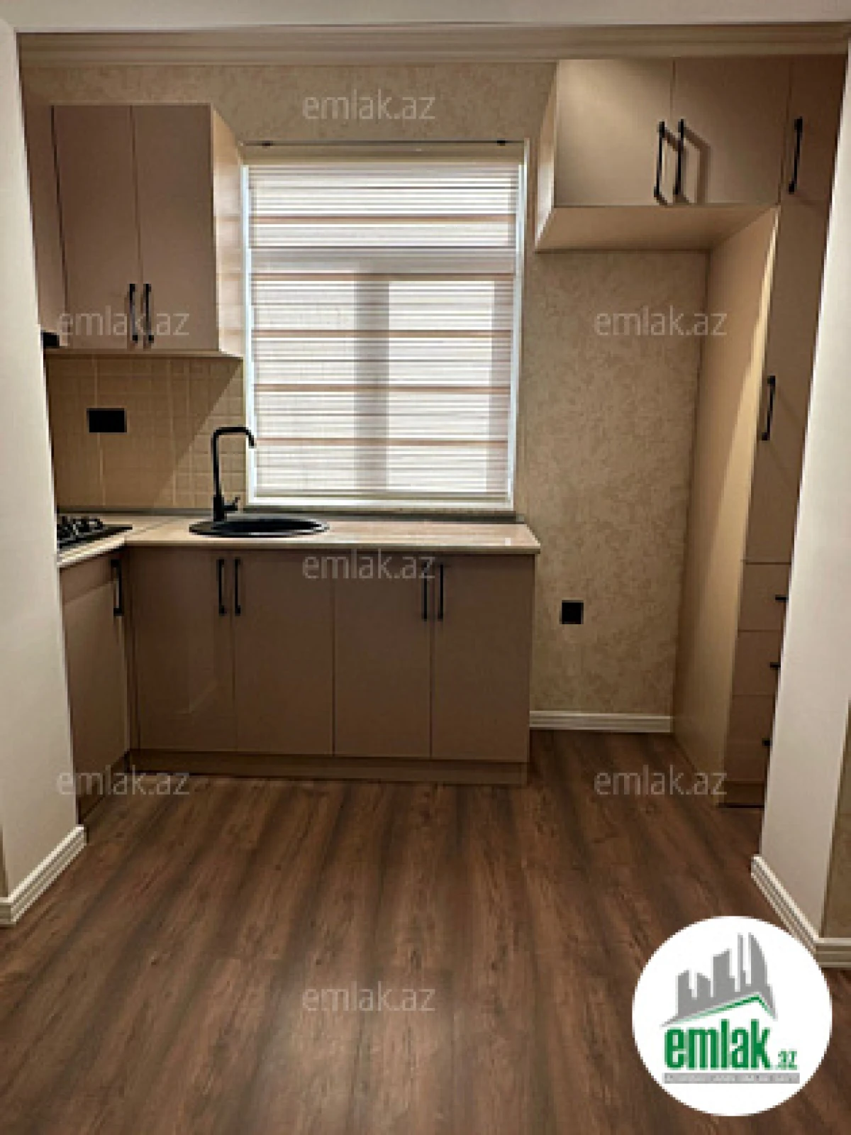 Satılır 2 otaqlı köhnə tikili 55 m²