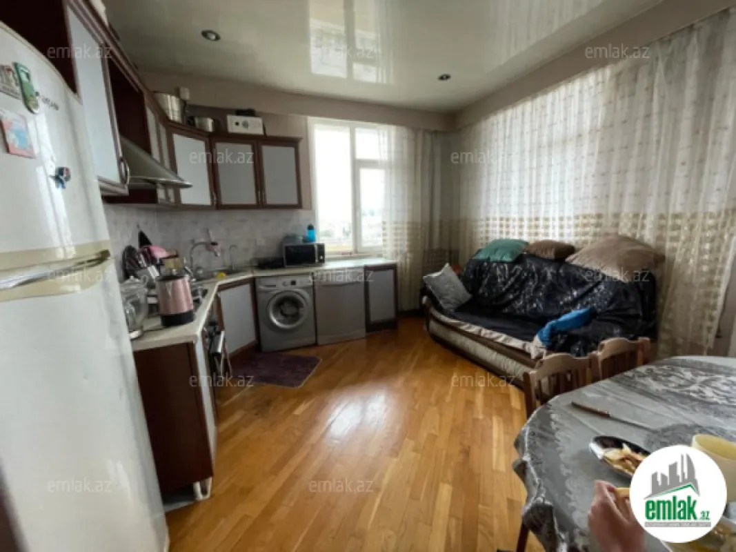 Satılır 4 otaqlı yeni tikili 160 m²