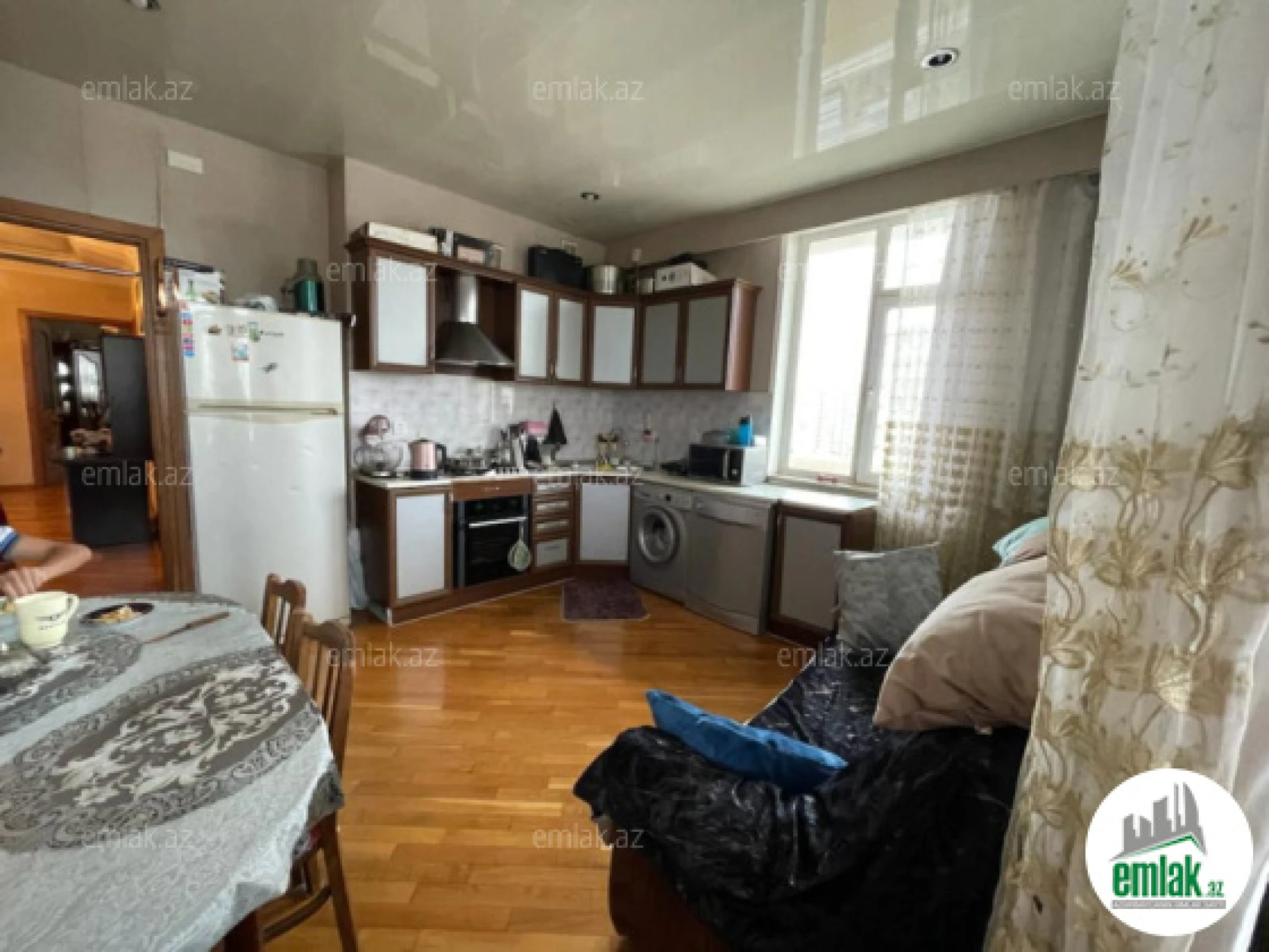 Satılır 4 otaqlı yeni tikili 160 m²