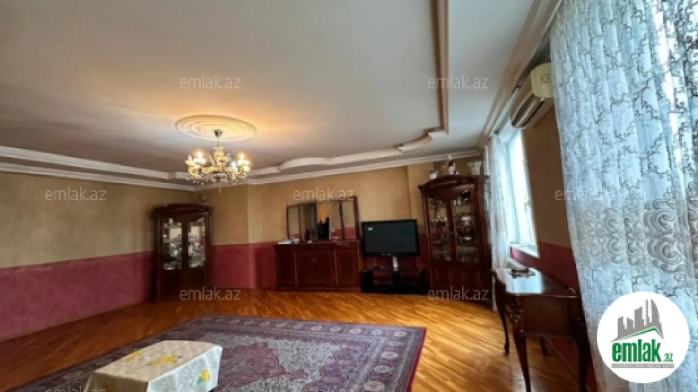 Satılır 4 otaqlı yeni tikili 160 m²