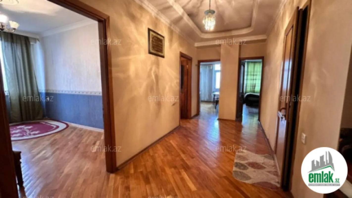 Satılır 4 otaqlı yeni tikili 160 m²