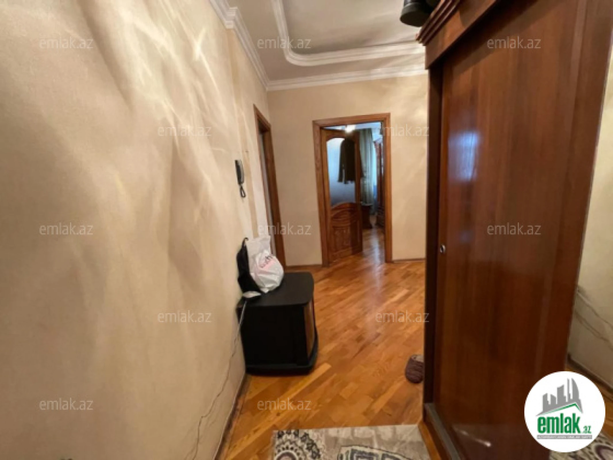 Satılır 4 otaqlı yeni tikili 160 m²