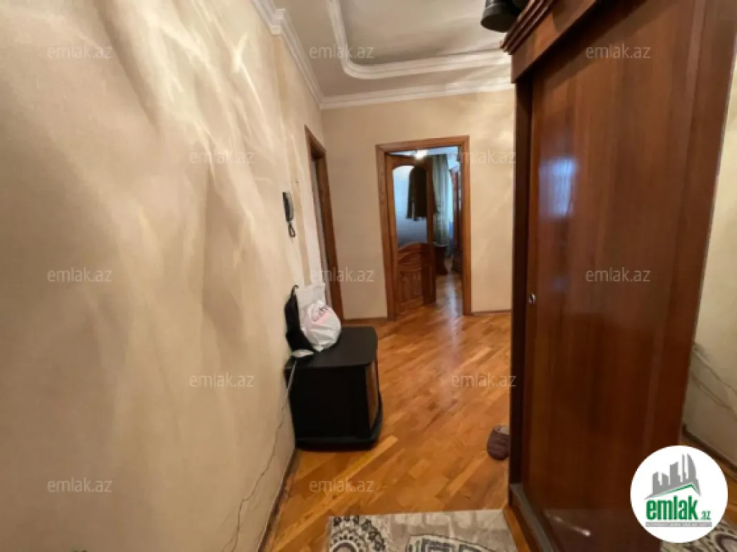 Satılır 4 otaqlı yeni tikili 160 m²