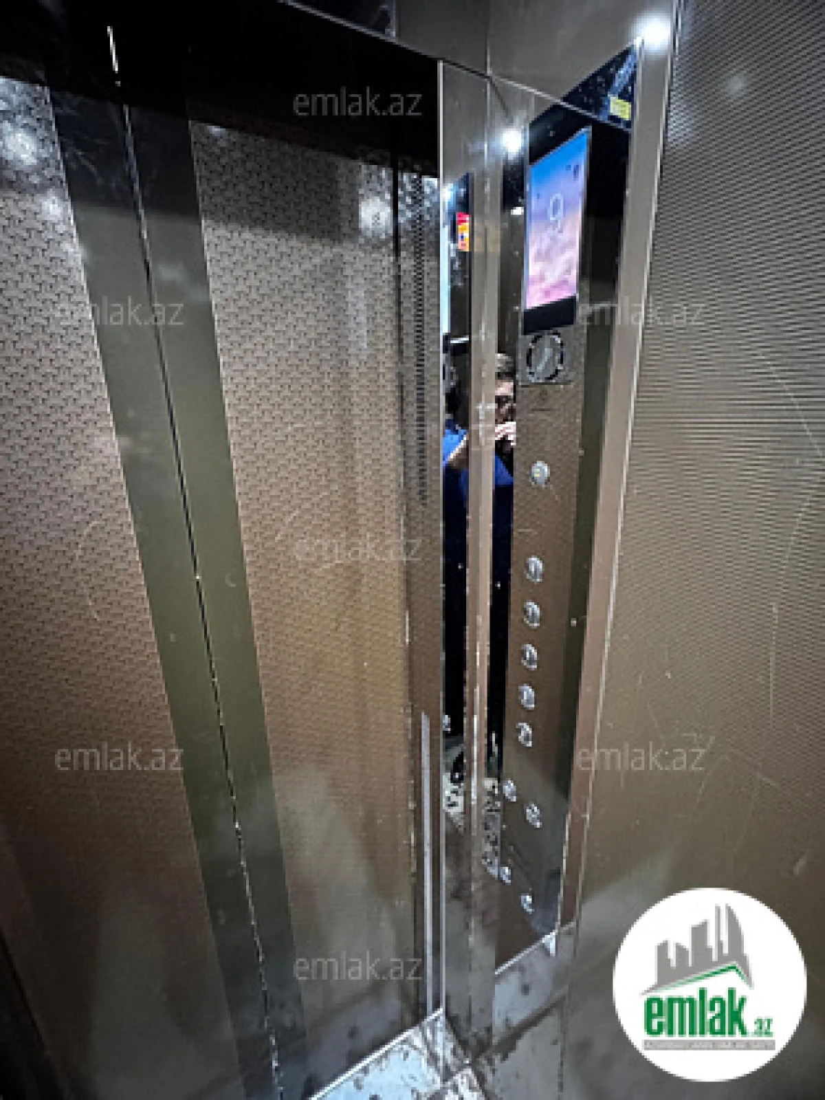 Satılır 2 otaqlı köhnə tikili 55 m²