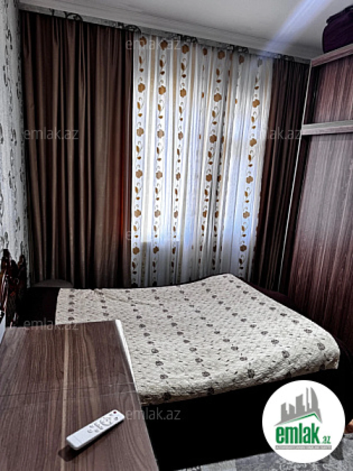 Satılır 2 otaqlı köhnə tikili 55 m²