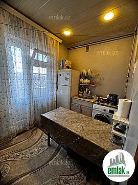Satılır 2 otaqlı köhnə tikili 55 m²