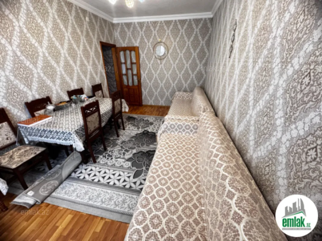 Satılır 2 otaqlı köhnə tikili 55 m²