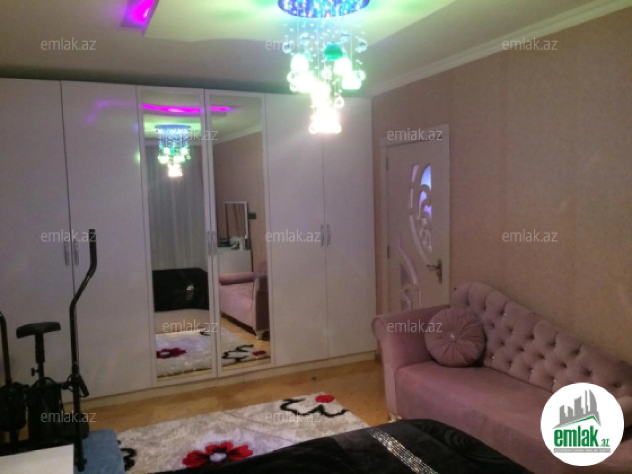 Satılır 3 otaqlı yeni tikili 105 m²