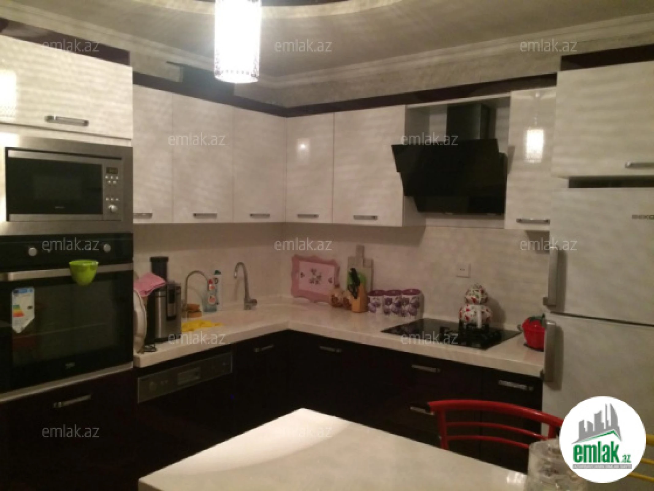 Satılır 3 otaqlı yeni tikili 105 m²