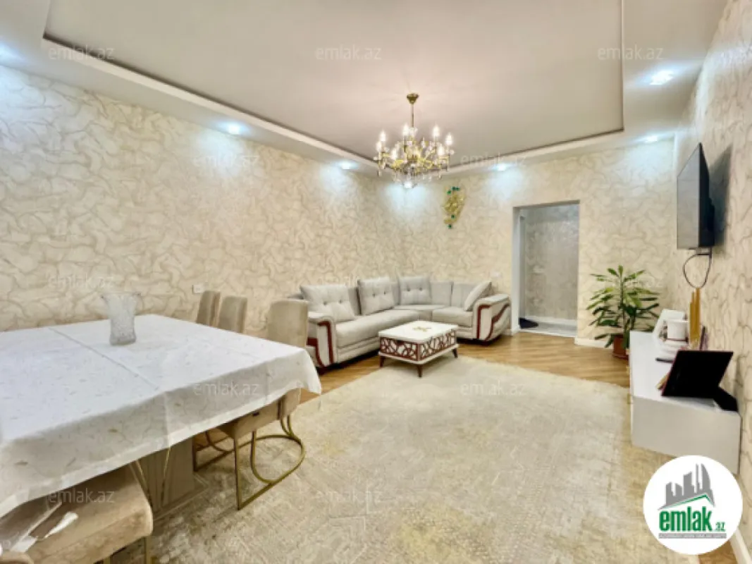 Satılır 2 otaqlı köhnə tikili 90 m²