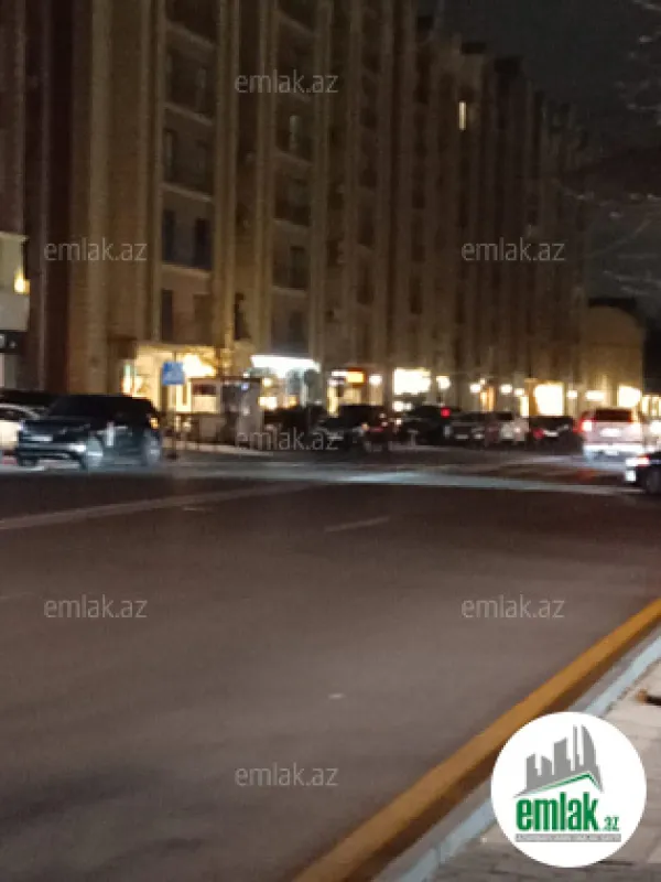 Satılır 2 otaqlı köhnə tikili 90 m²