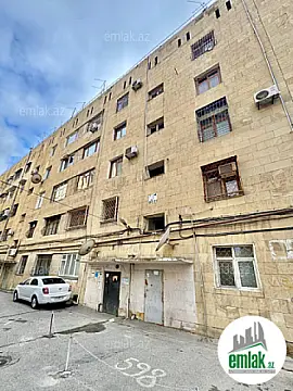 Satılır 2 otaqlı köhnə tikili 90 m²