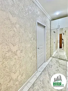 Satılır 2 otaqlı köhnə tikili 90 m²