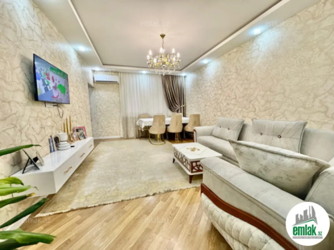 Satılır 2 otaqlı köhnə tikili 90 m²
