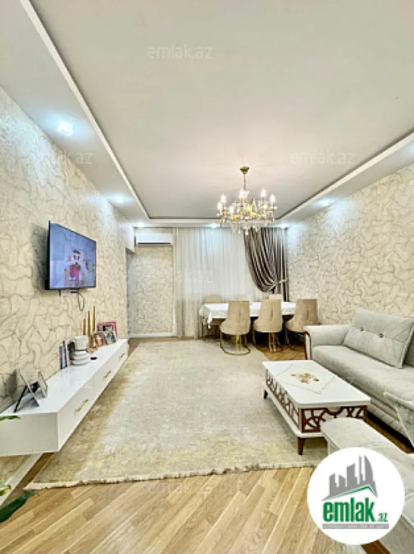 Satılır 2 otaqlı köhnə tikili 90 m²