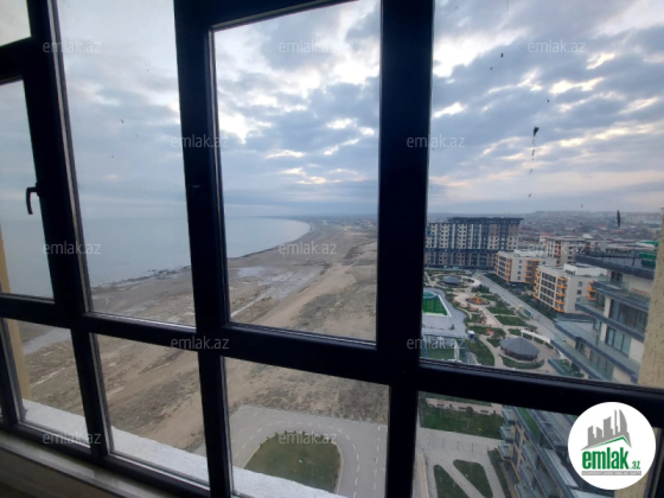 Satılır 3 otaqlı yeni tikili 95 m²