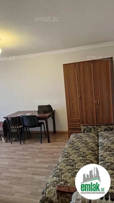 Satılır 1 otaqlı köhnə tikili 45 m²
