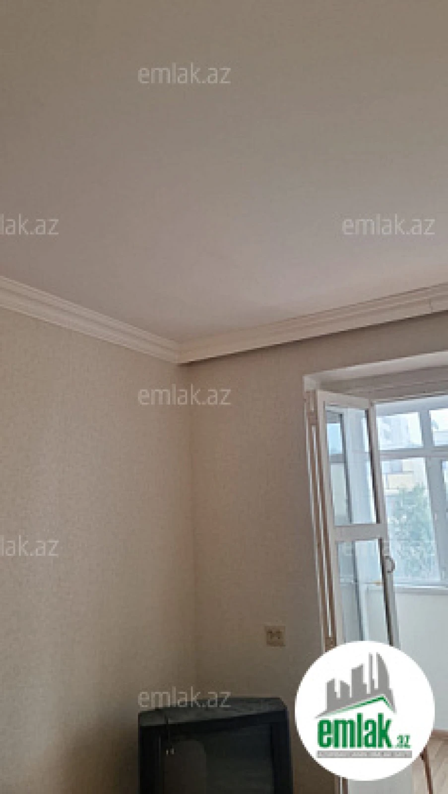 Satılır 1 otaqlı köhnə tikili 45 m²
