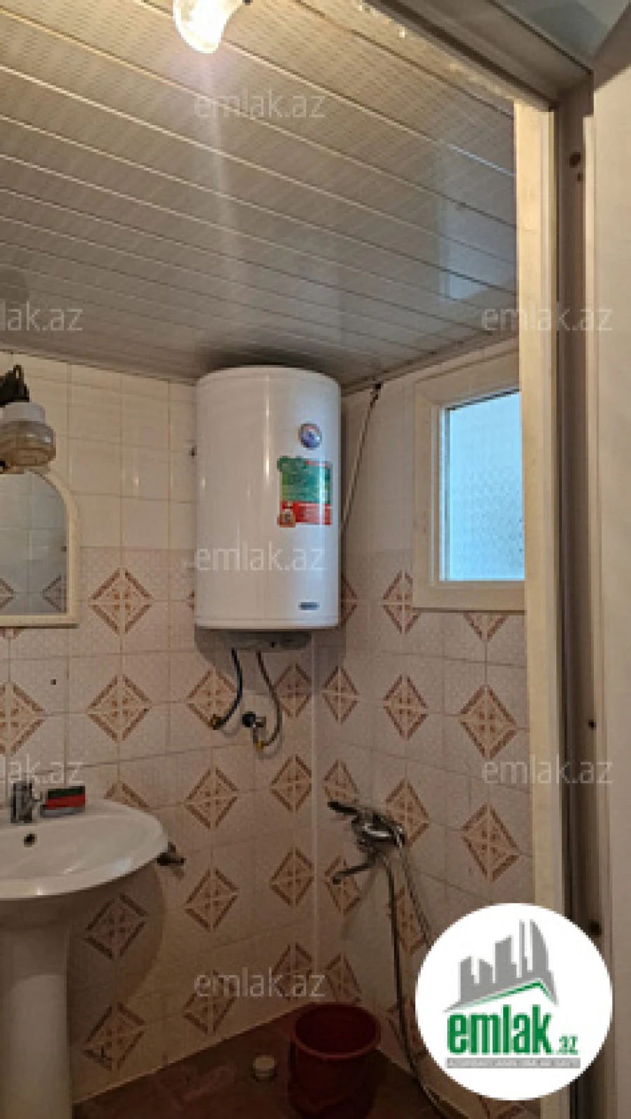 Satılır 1 otaqlı köhnə tikili 45 m²