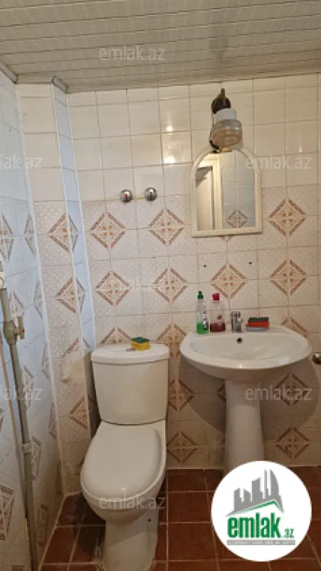 Satılır 1 otaqlı köhnə tikili 45 m²