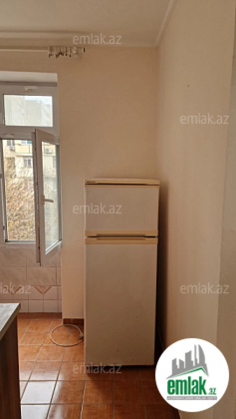 Satılır 1 otaqlı köhnə tikili 45 m²