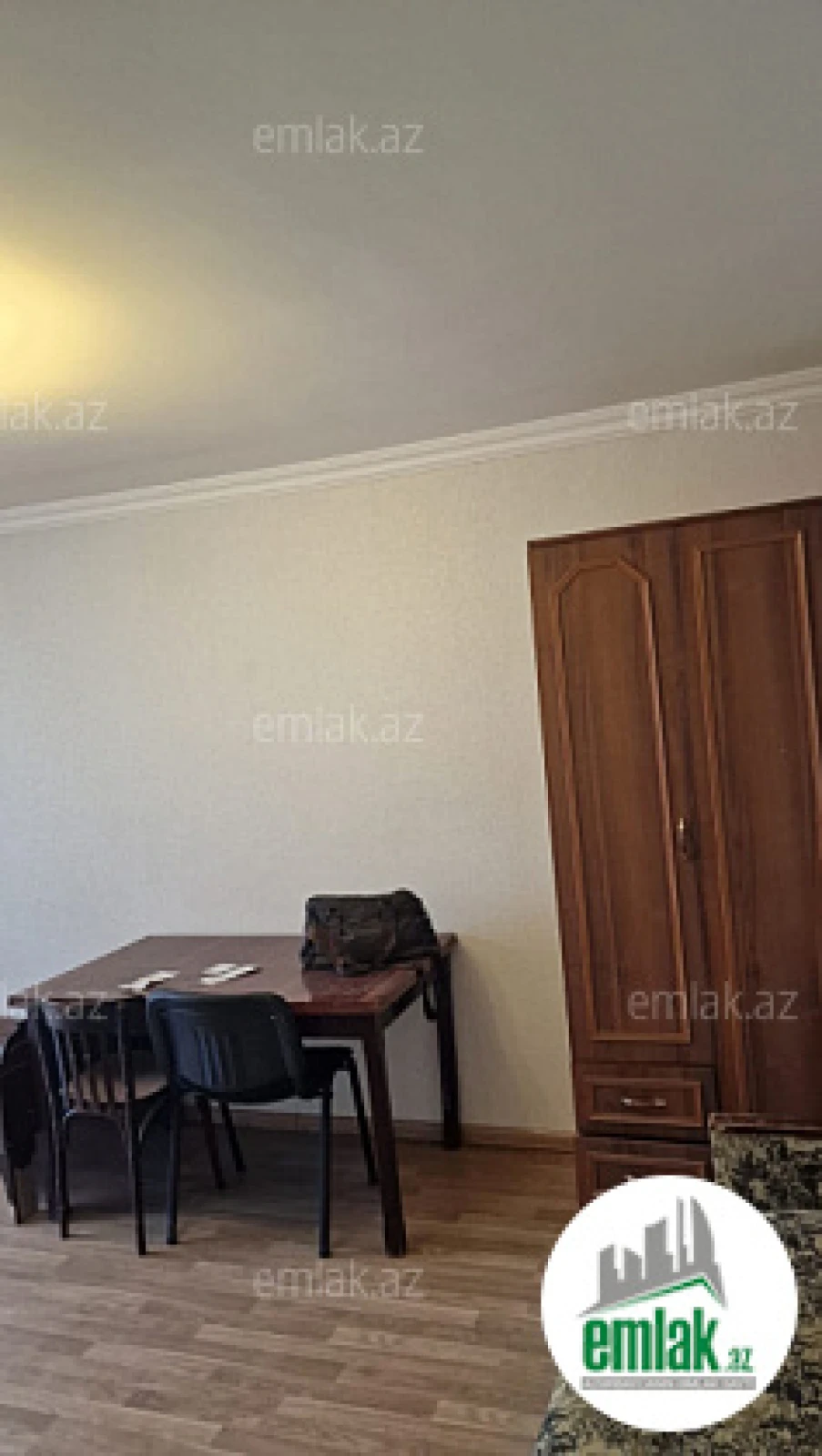 Satılır 1 otaqlı köhnə tikili 45 m²