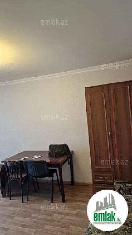 Satılır 1 otaqlı köhnə tikili 45 m²