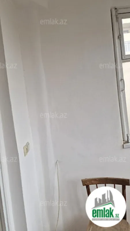 Satılır 1 otaqlı köhnə tikili 45 m²