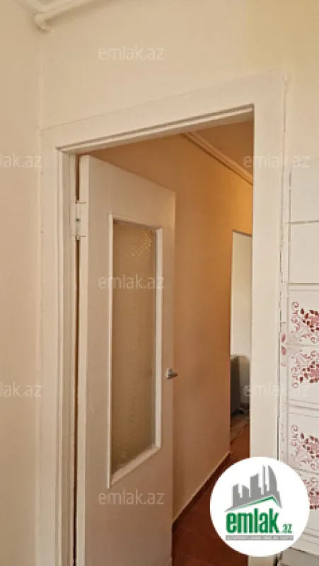 Satılır 1 otaqlı köhnə tikili 45 m²