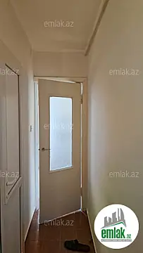 Satılır 1 otaqlı köhnə tikili 45 m²